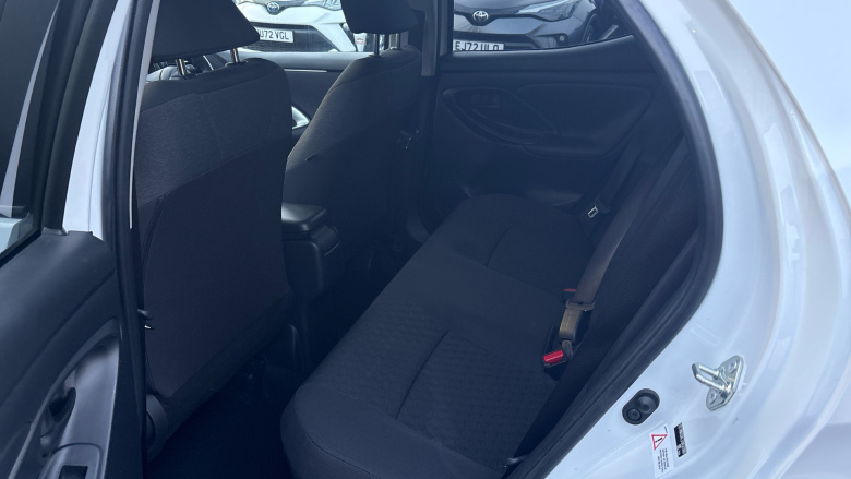 Toyota Yaris 1.5 Hybrid Design 5dr CVT Hybrid Hatchback